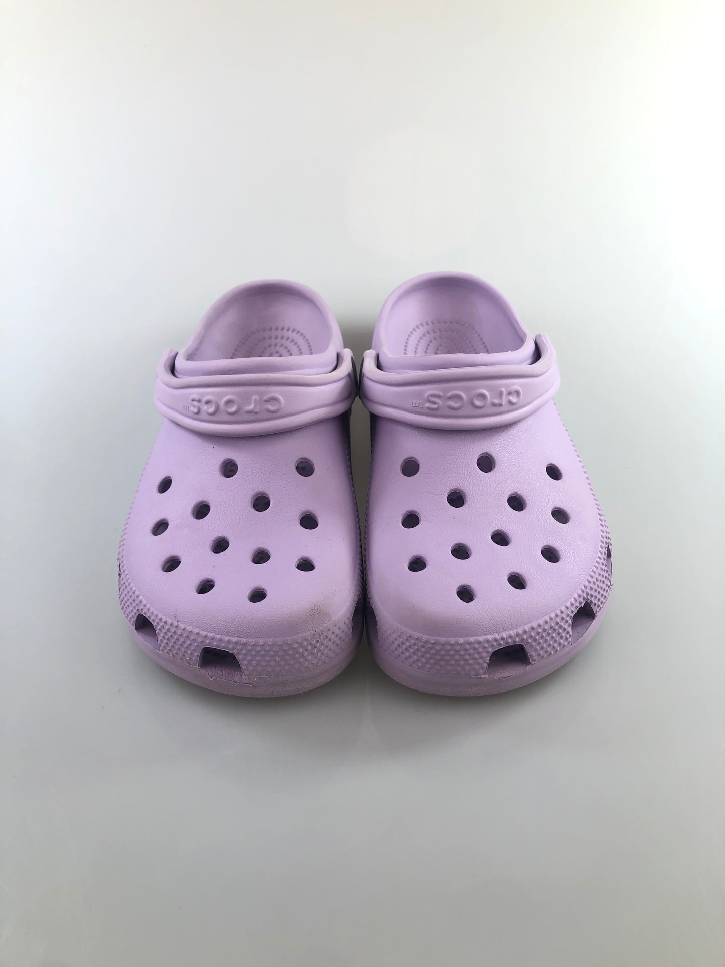 Sandalia Violeta Crocs