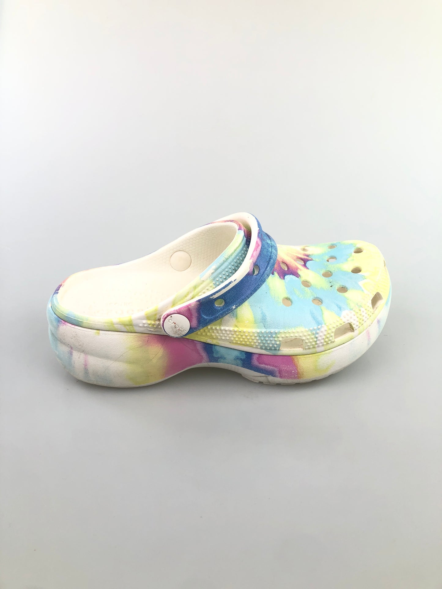 Sandalia Alta crocs Multicolor