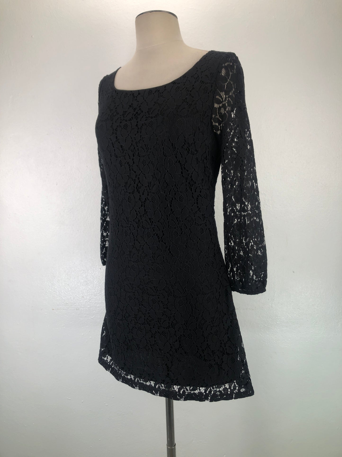 Vestido Negro de Flores Variangis