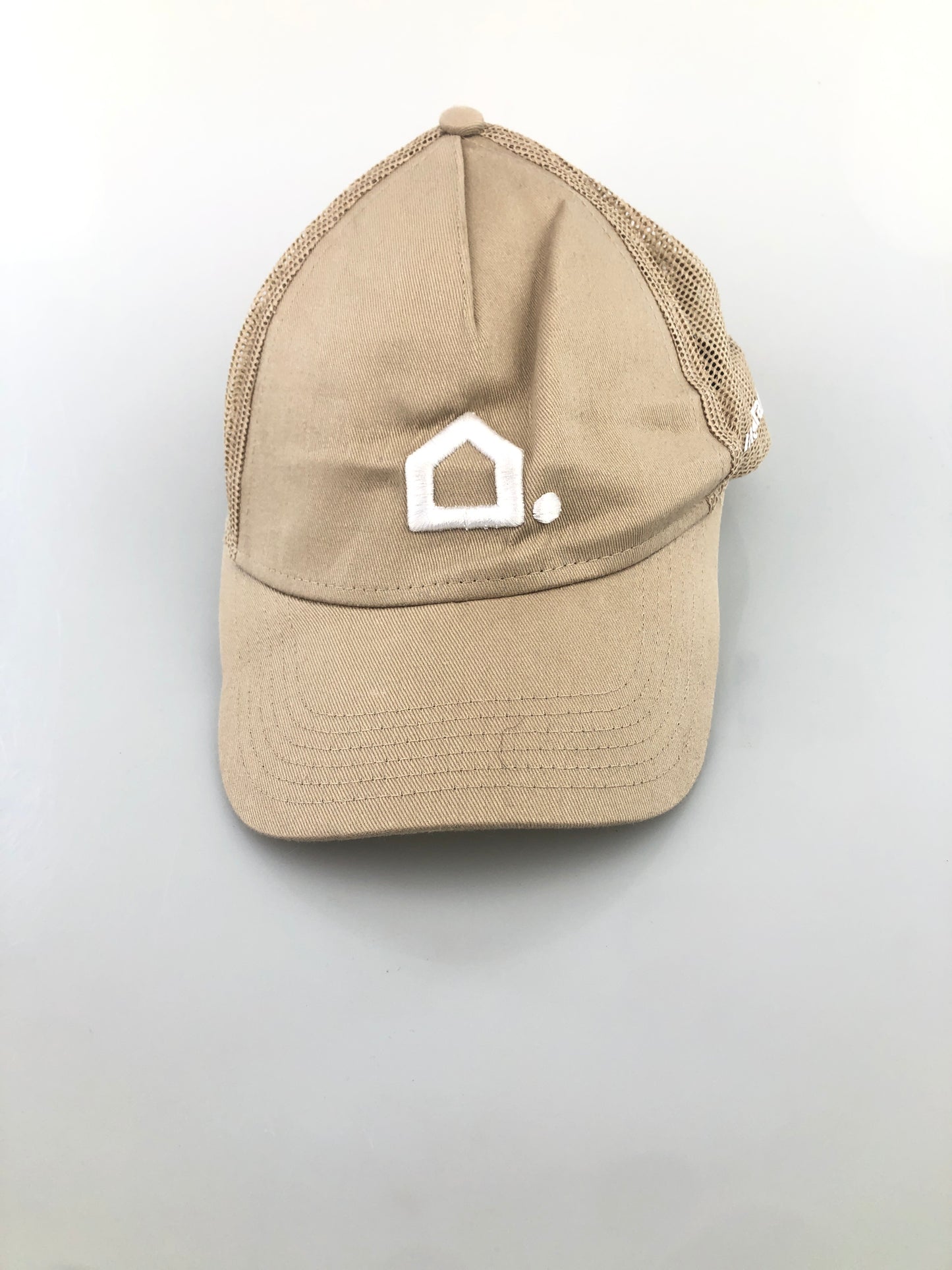Gorra Crema Insurance