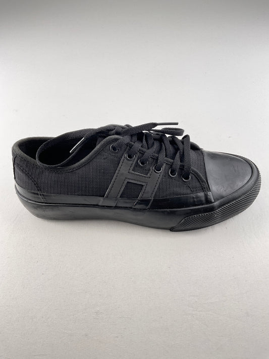 Tenis Negro Huf