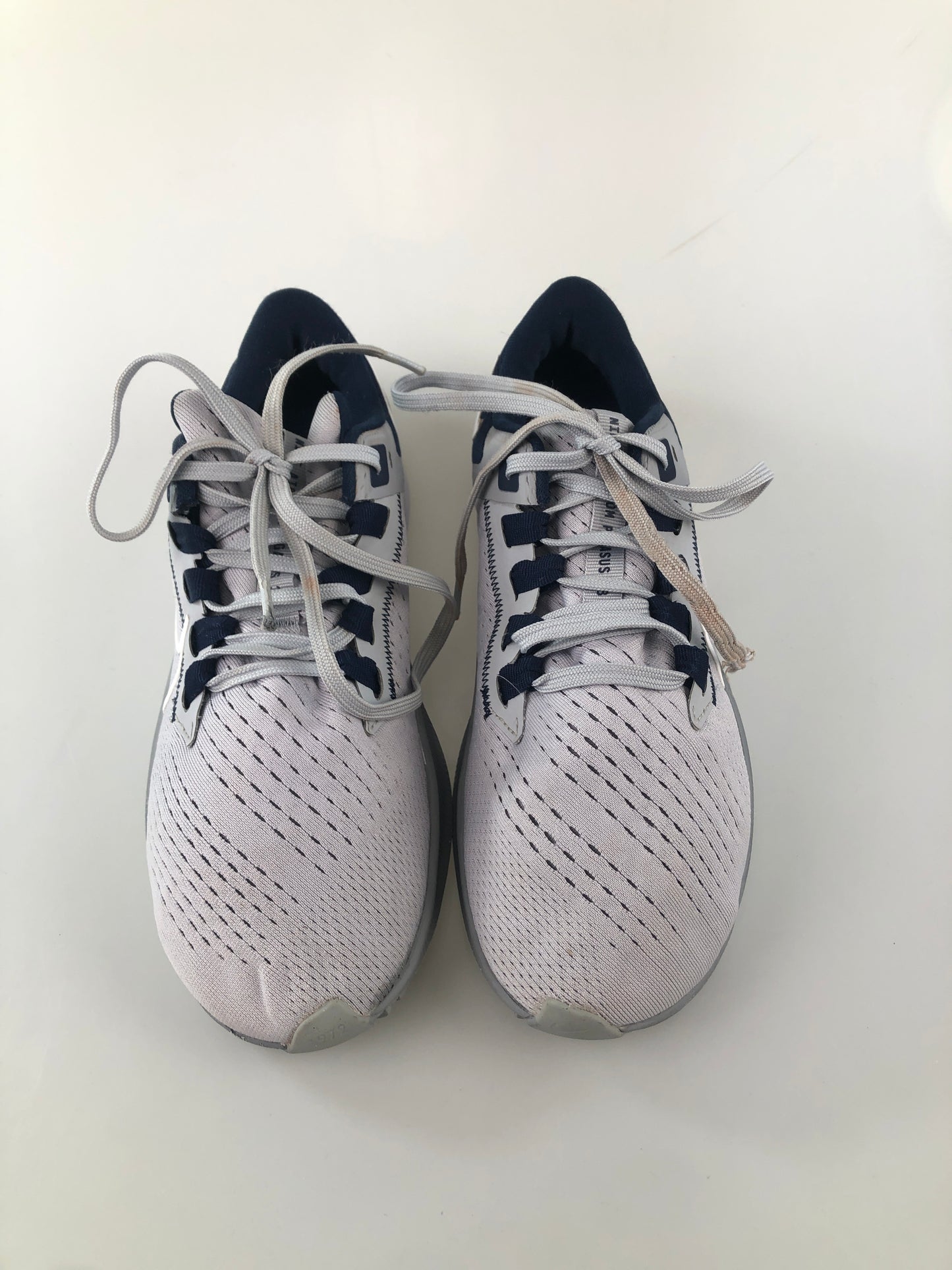Tenis Gris Deportivo Nike