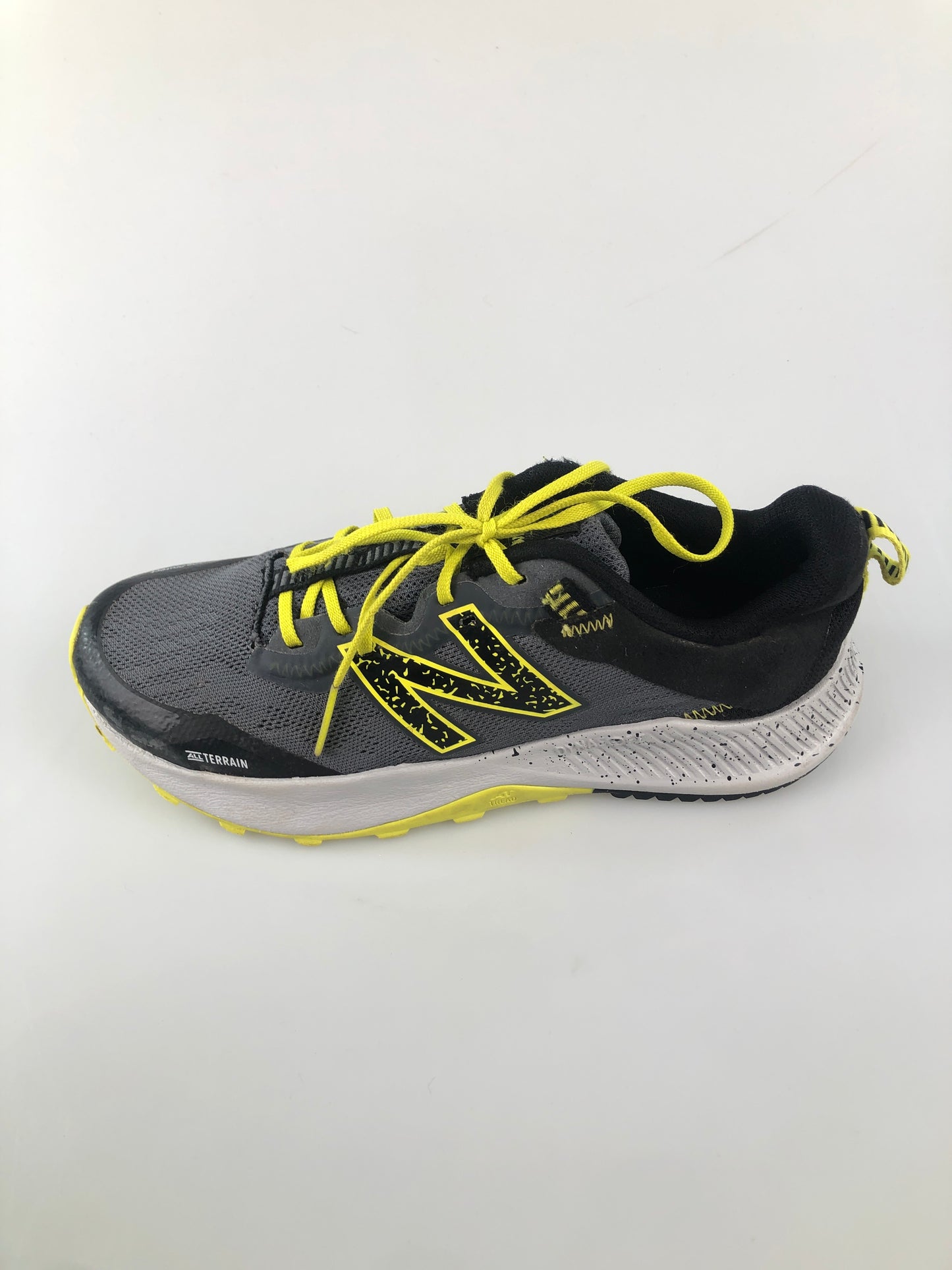 Tenis Gris Deportivo New Balance