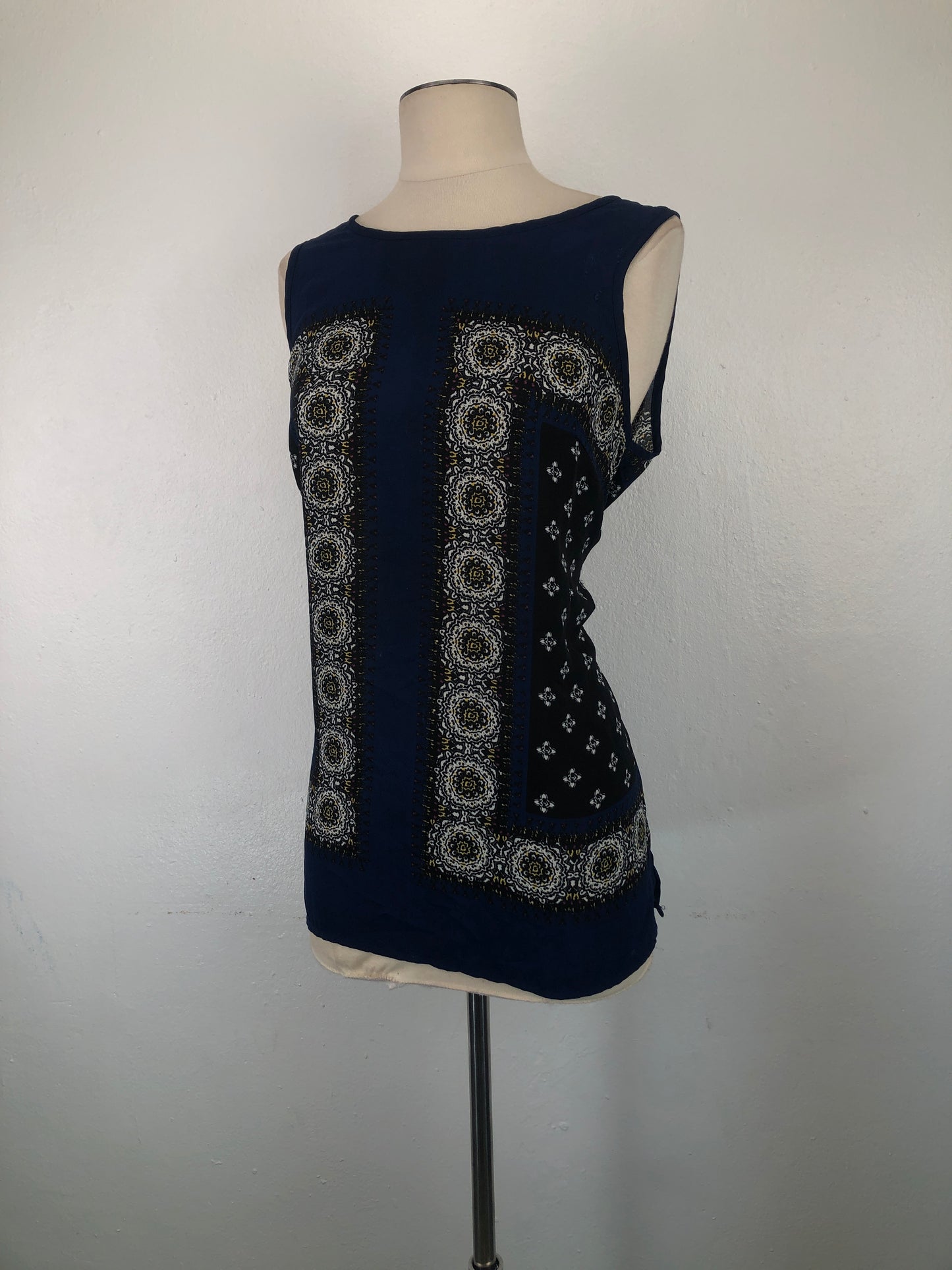 Blusa Azul marino de Flores Artisan Ny
