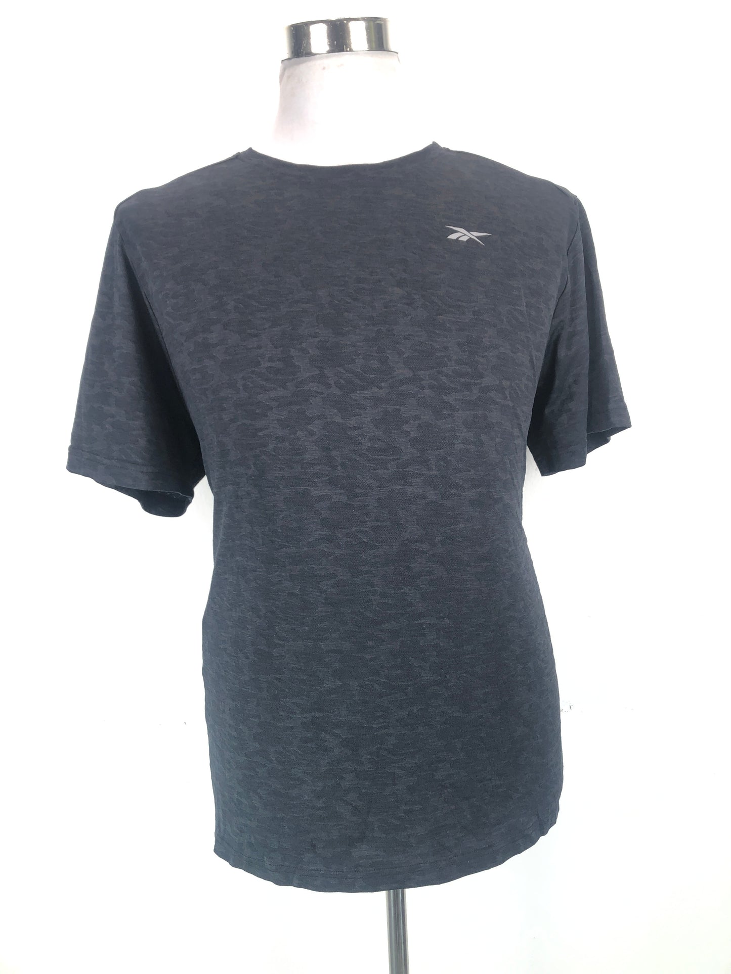 Camiseta Negro Rebook