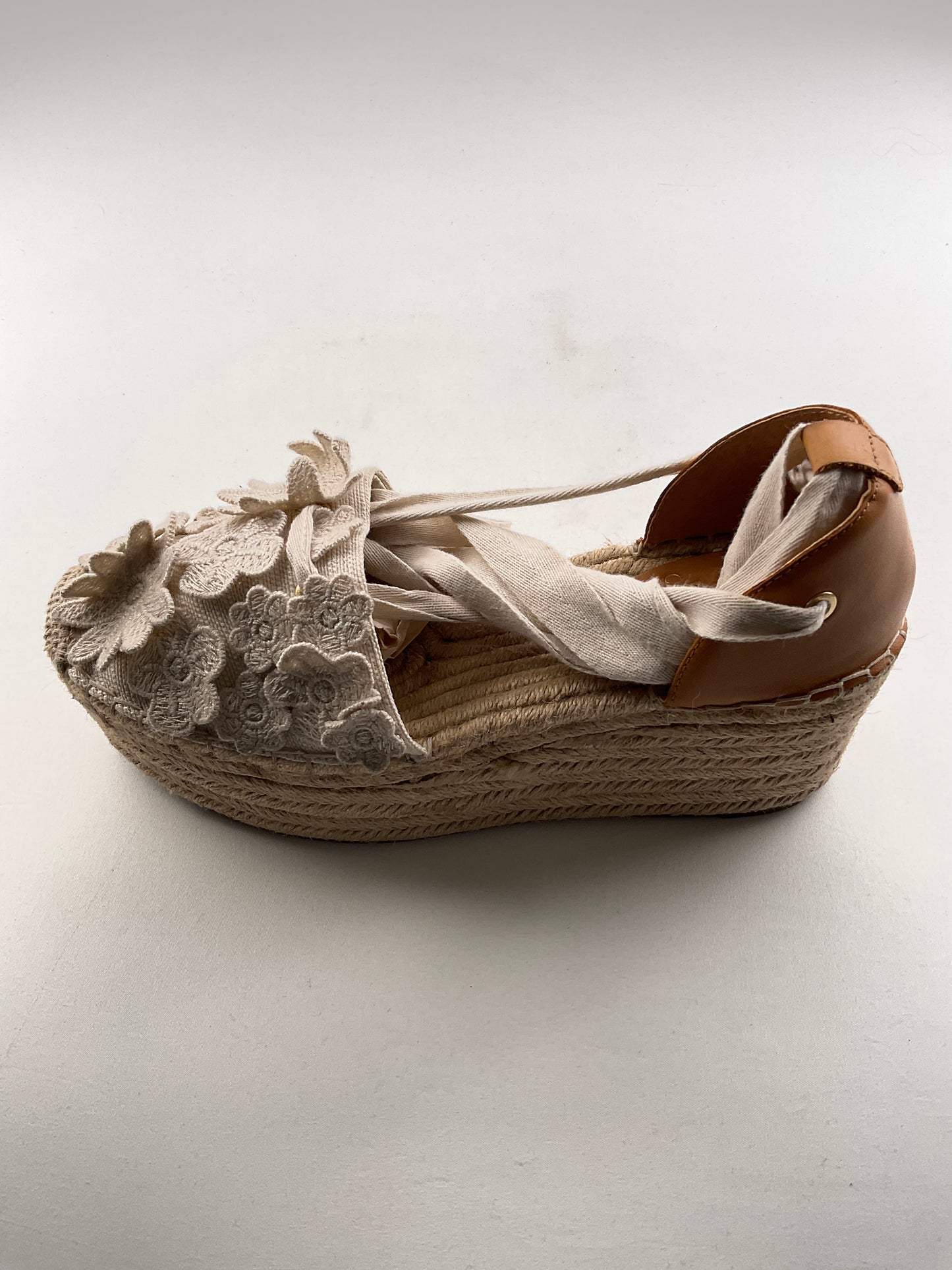 Zapatilla Crema Plataforma Vince Camuto