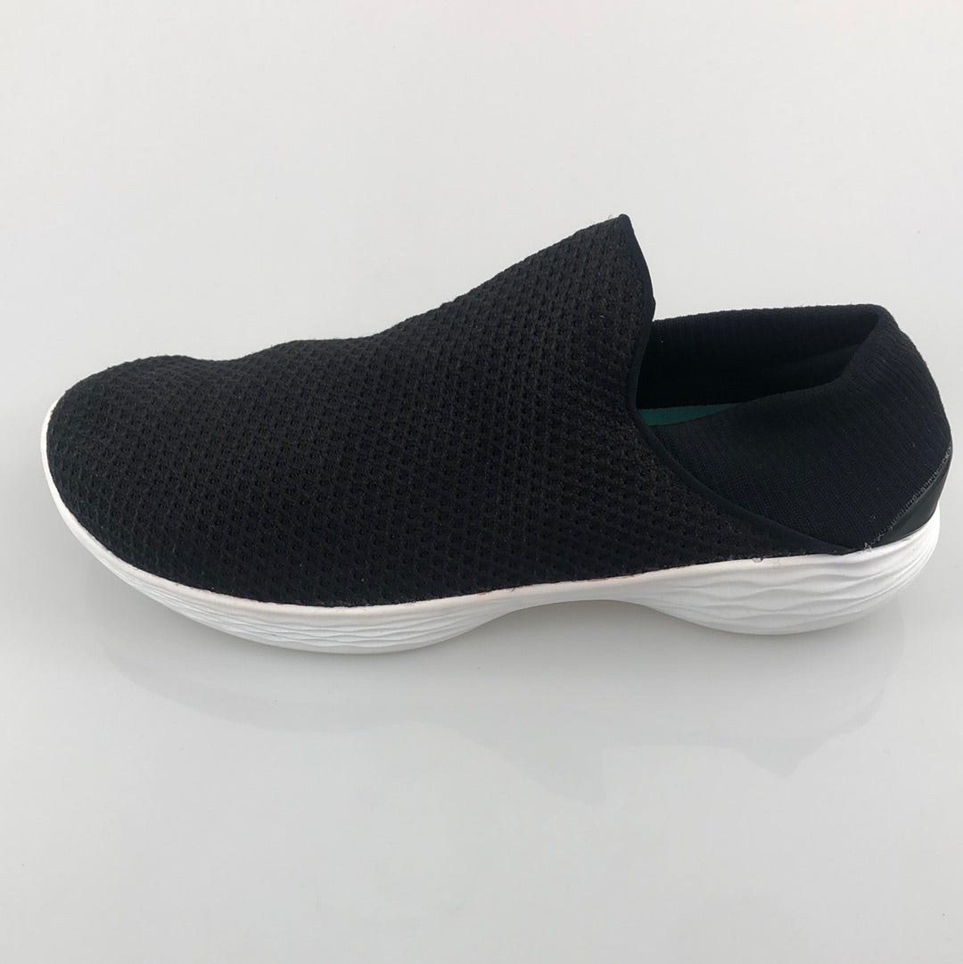 Alpargata Negro You by Skechers Walk