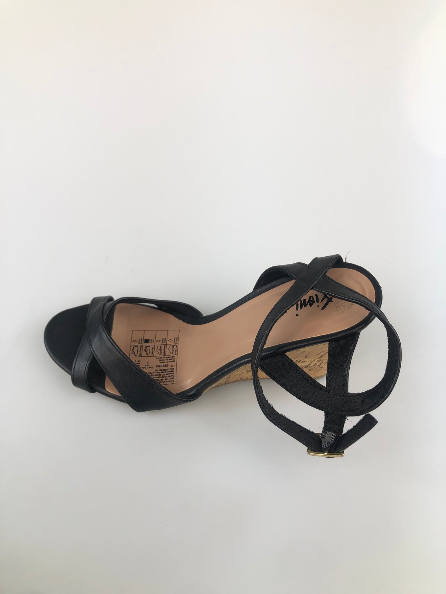 Zapatilla Negro Pataforma Fioni