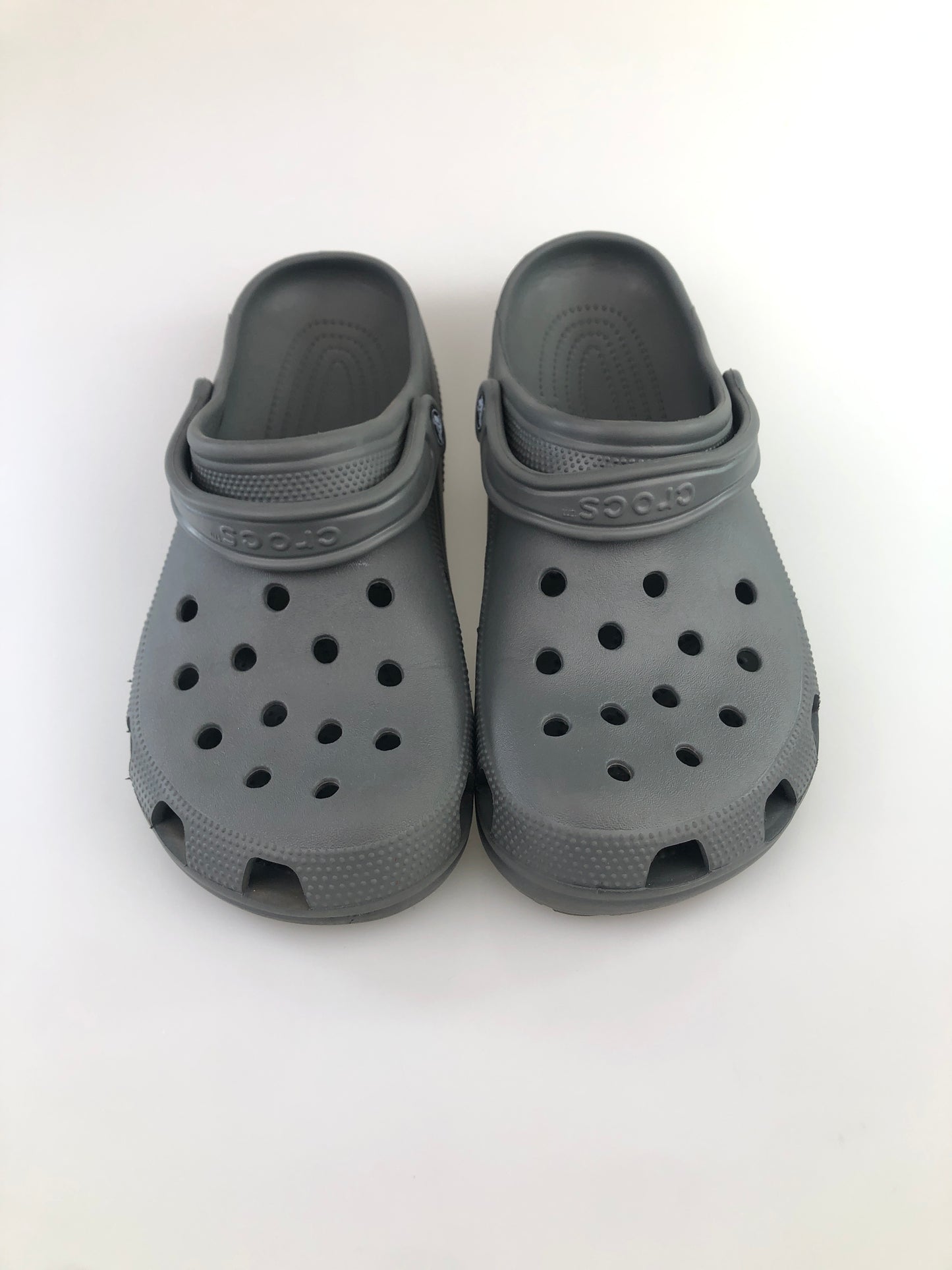 Sandalia Gris Crocs