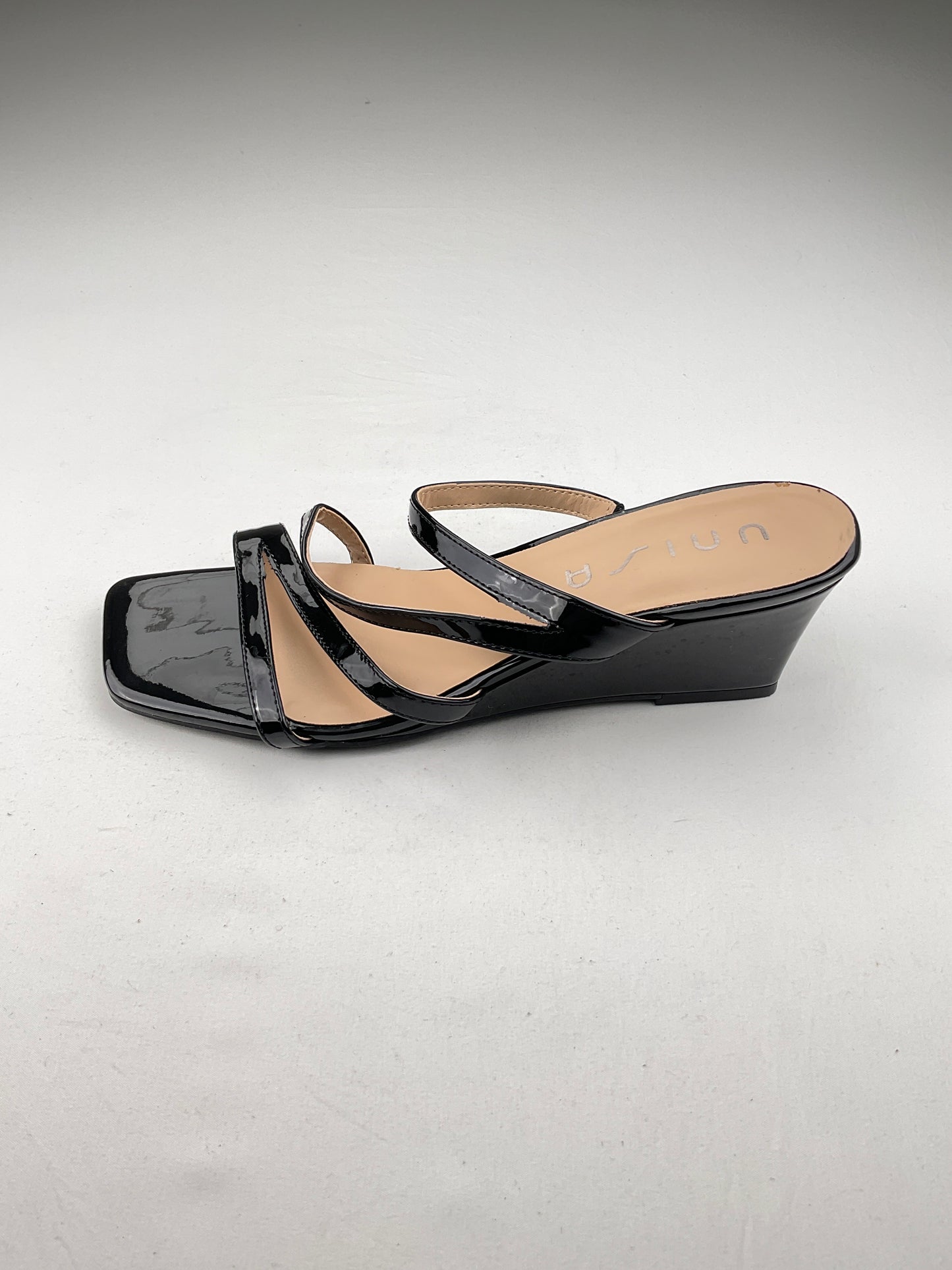 Zapatilla Negro Plataforma Unisa