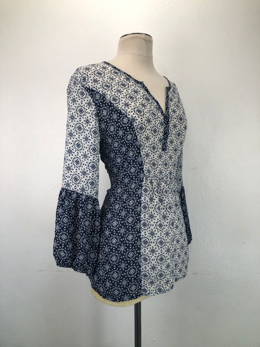 Blusa Azul marino Floral Collection