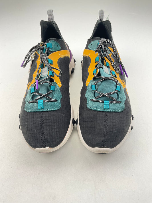 Tenis multicolor Nike rest