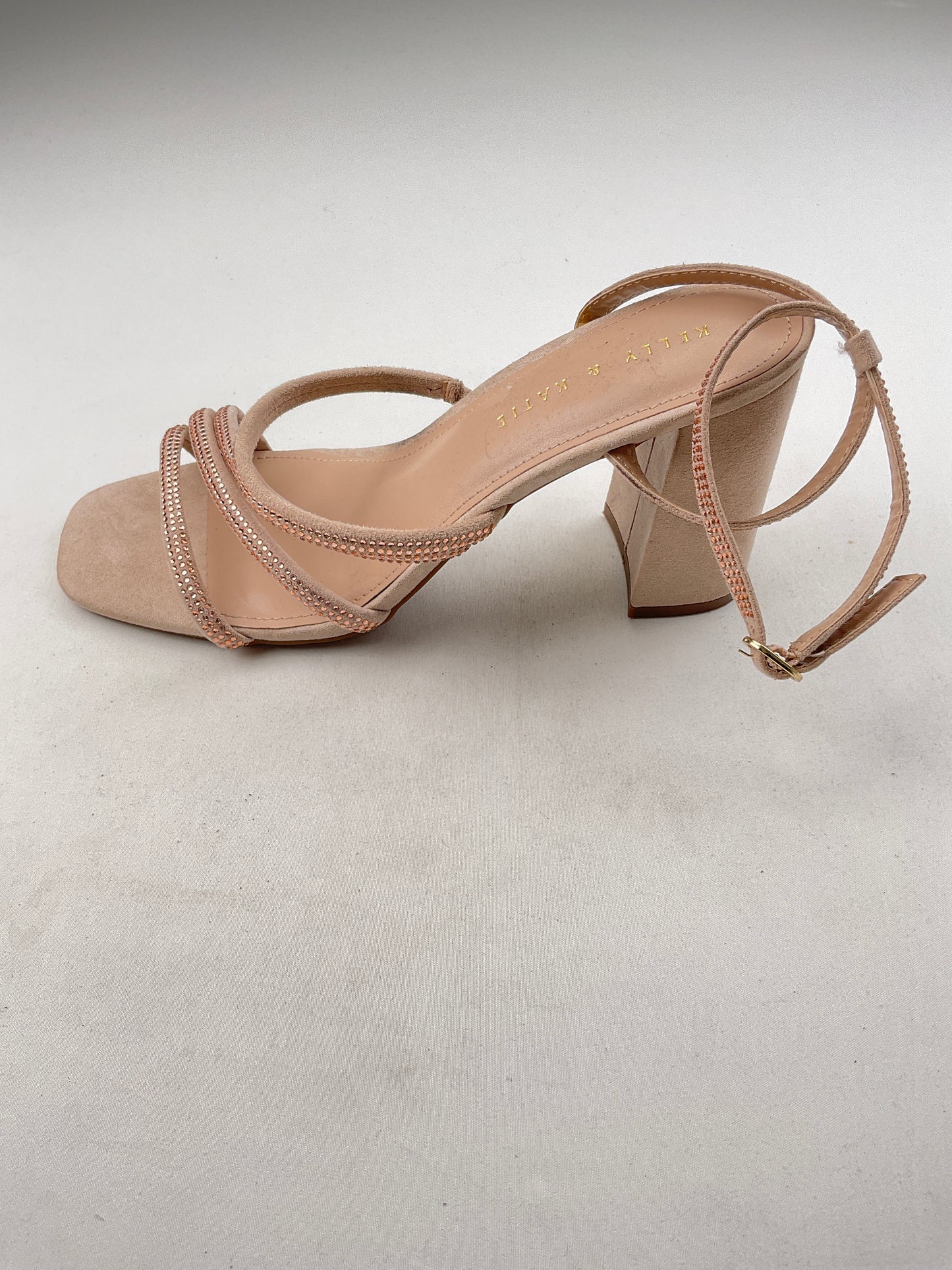 Zapatilla crema Kelly kattie