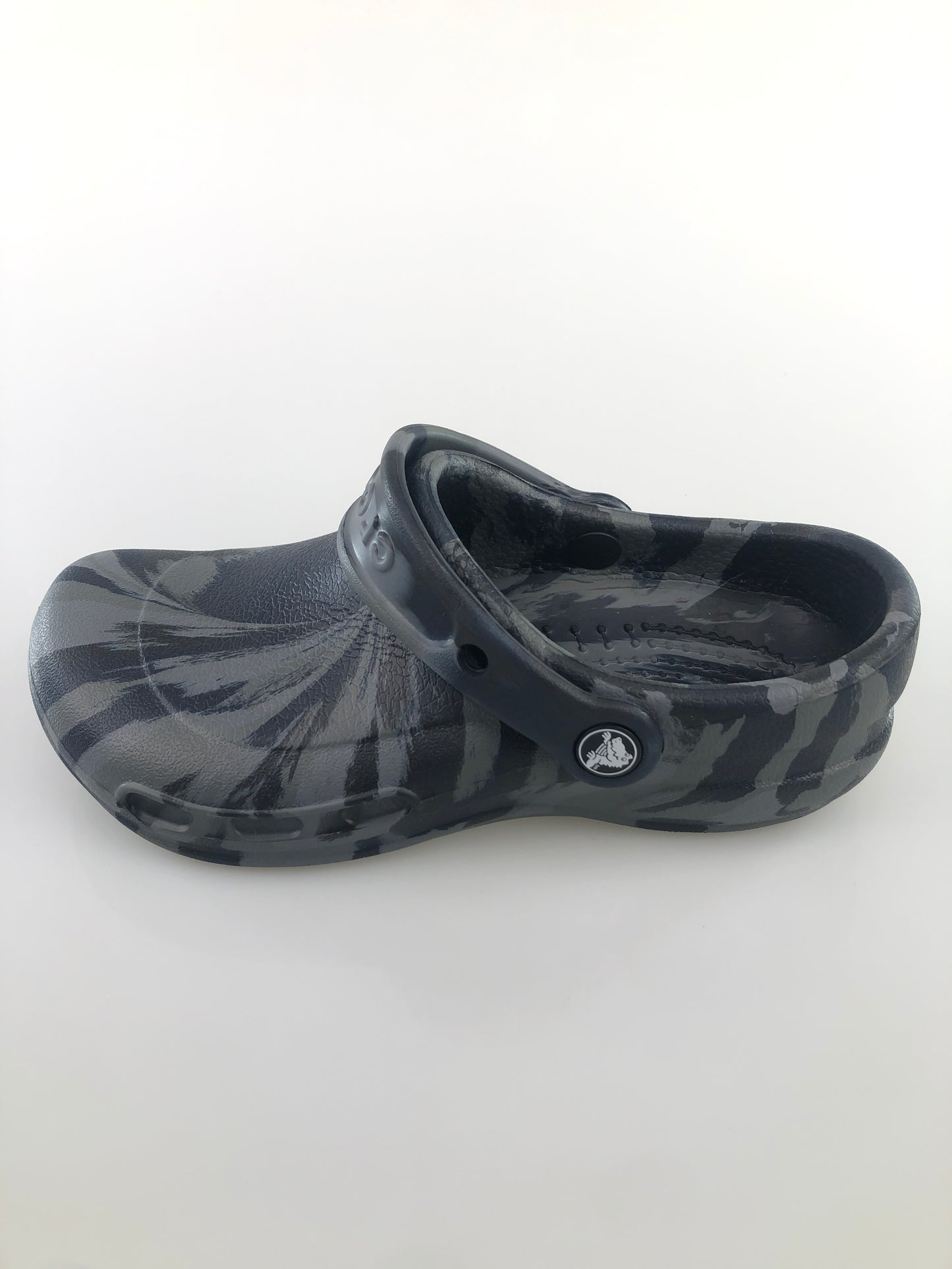 Sandalia Multicolor gris con Negro Crocs