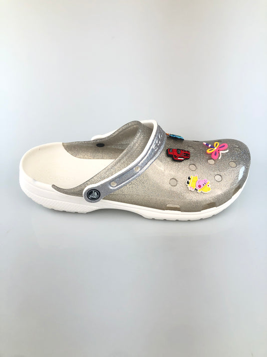 Sandalia gris Crocs