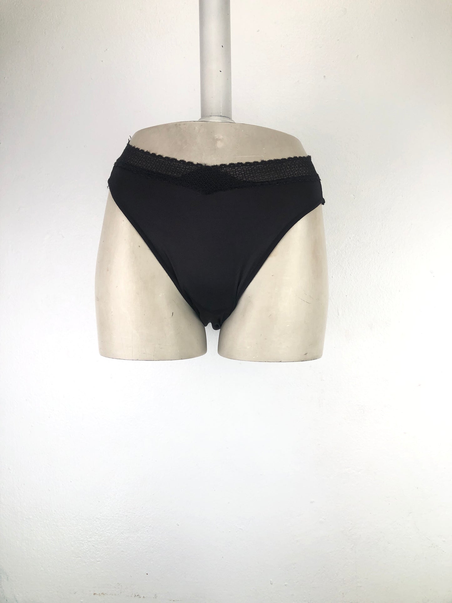 Panti Negro Barely there