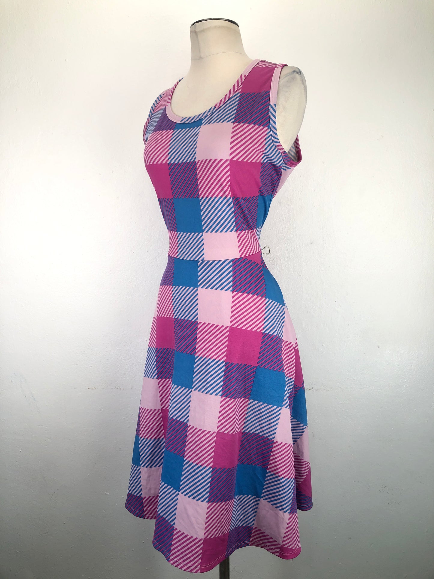 Vestido Rosado de Cuadro Lula Roe