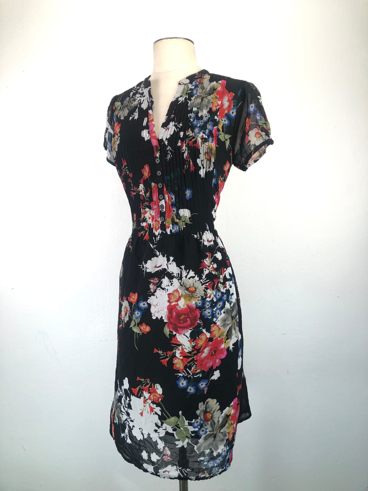 Vestido Negro de Flores Variangis