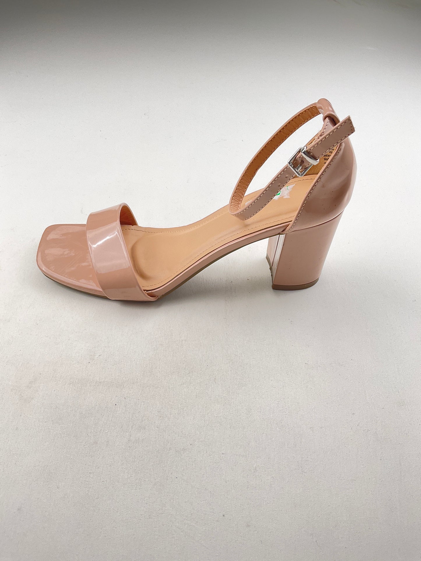 Zapatilla crema C M