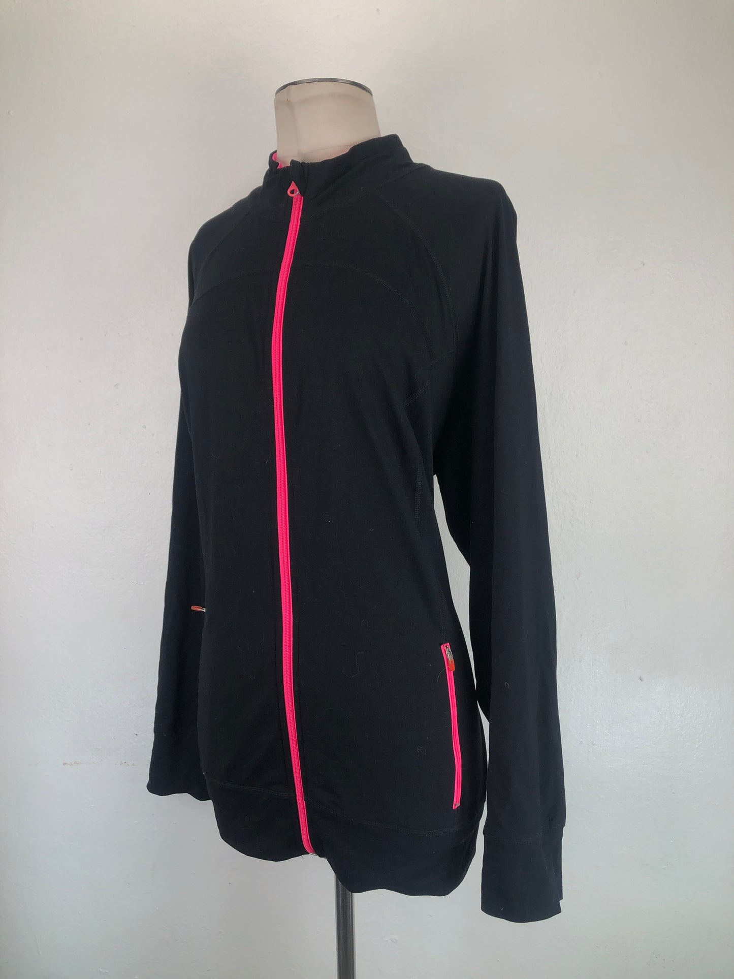 Abrigo Negro Active