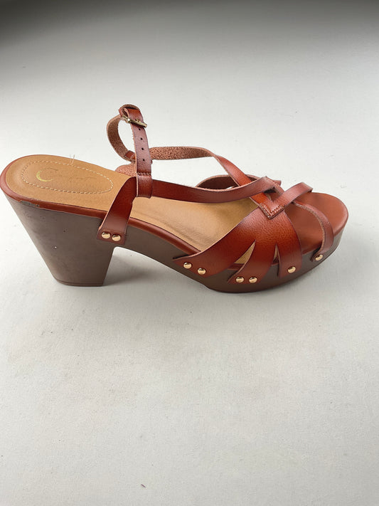 Zapatilla marónn Comfort