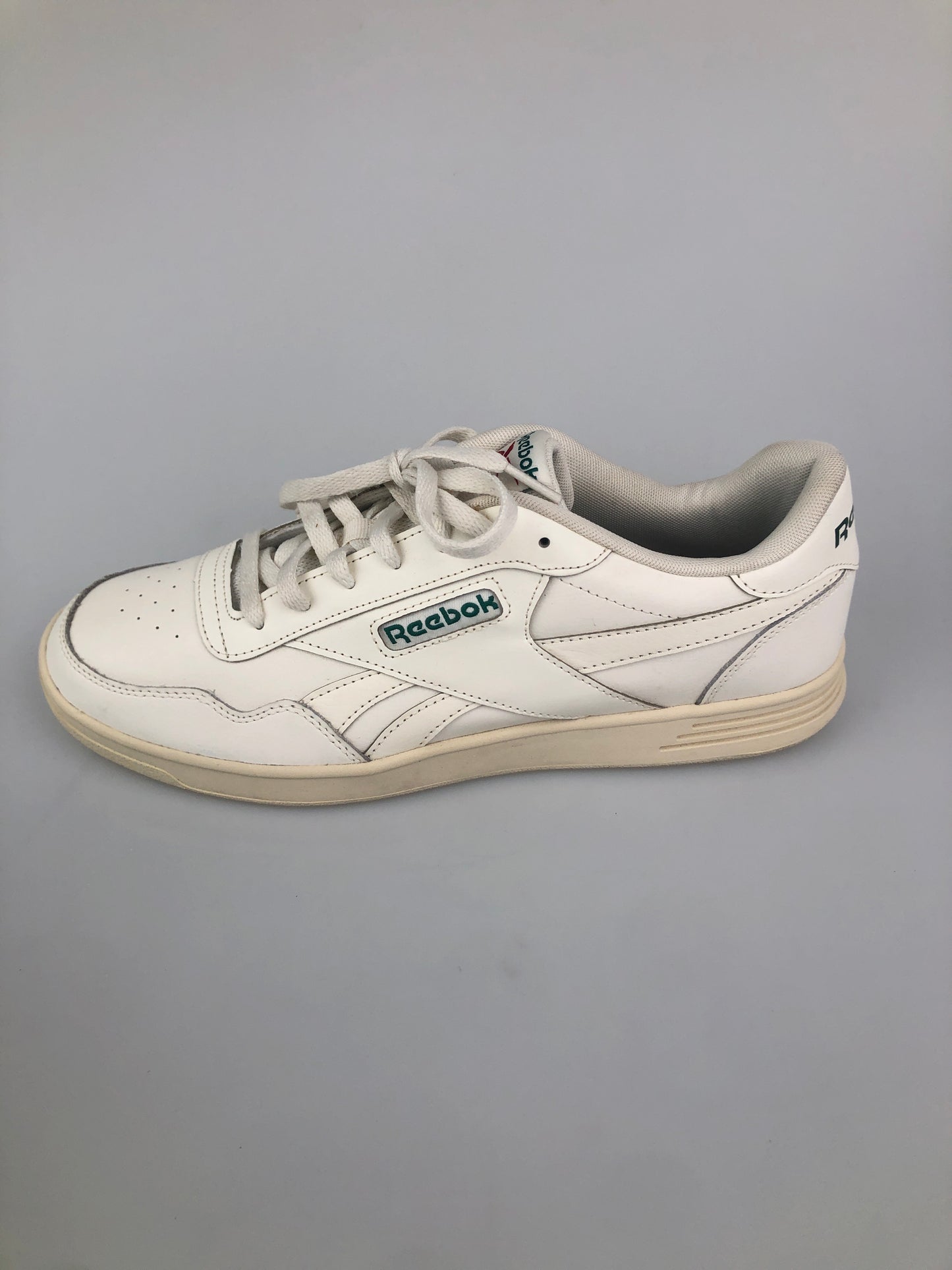 Tenis Beige Reebok