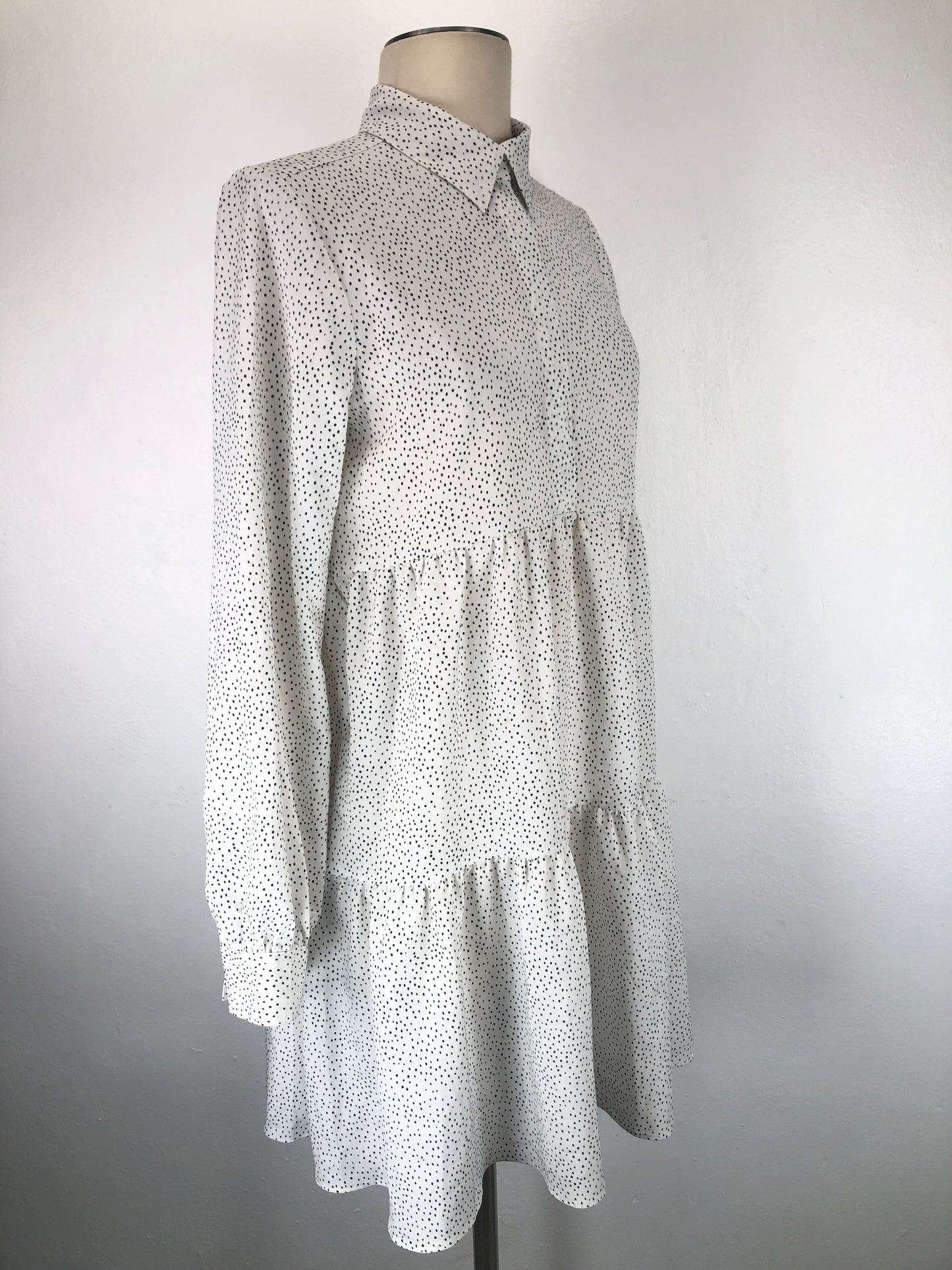 Vestido Blanco de Lunares Express