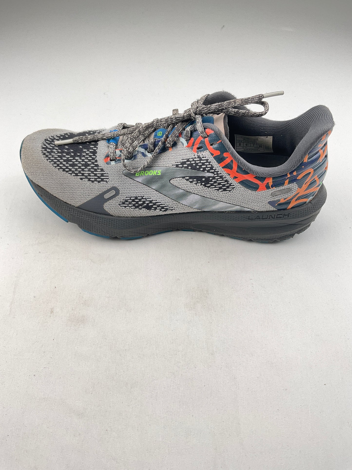 Tenis gris Brooks