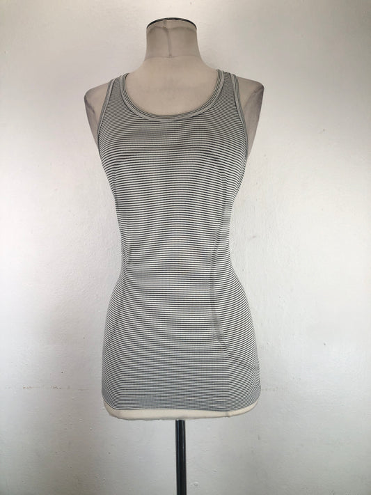 Blusa Gris de Rayas Luulemon