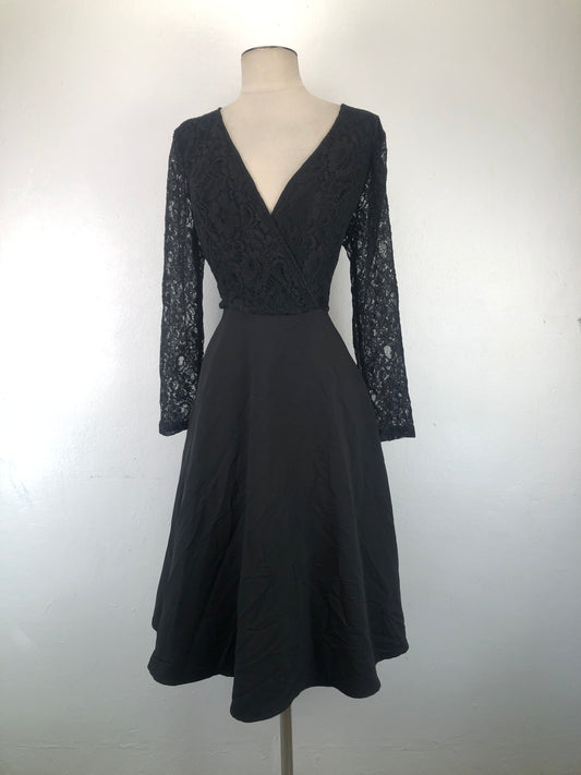 Vestido Negro Floral Kate Kasin