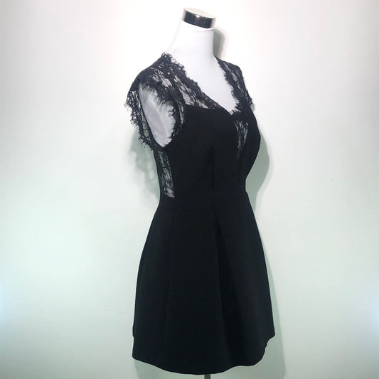 Vestido Negro BCBG Eneration