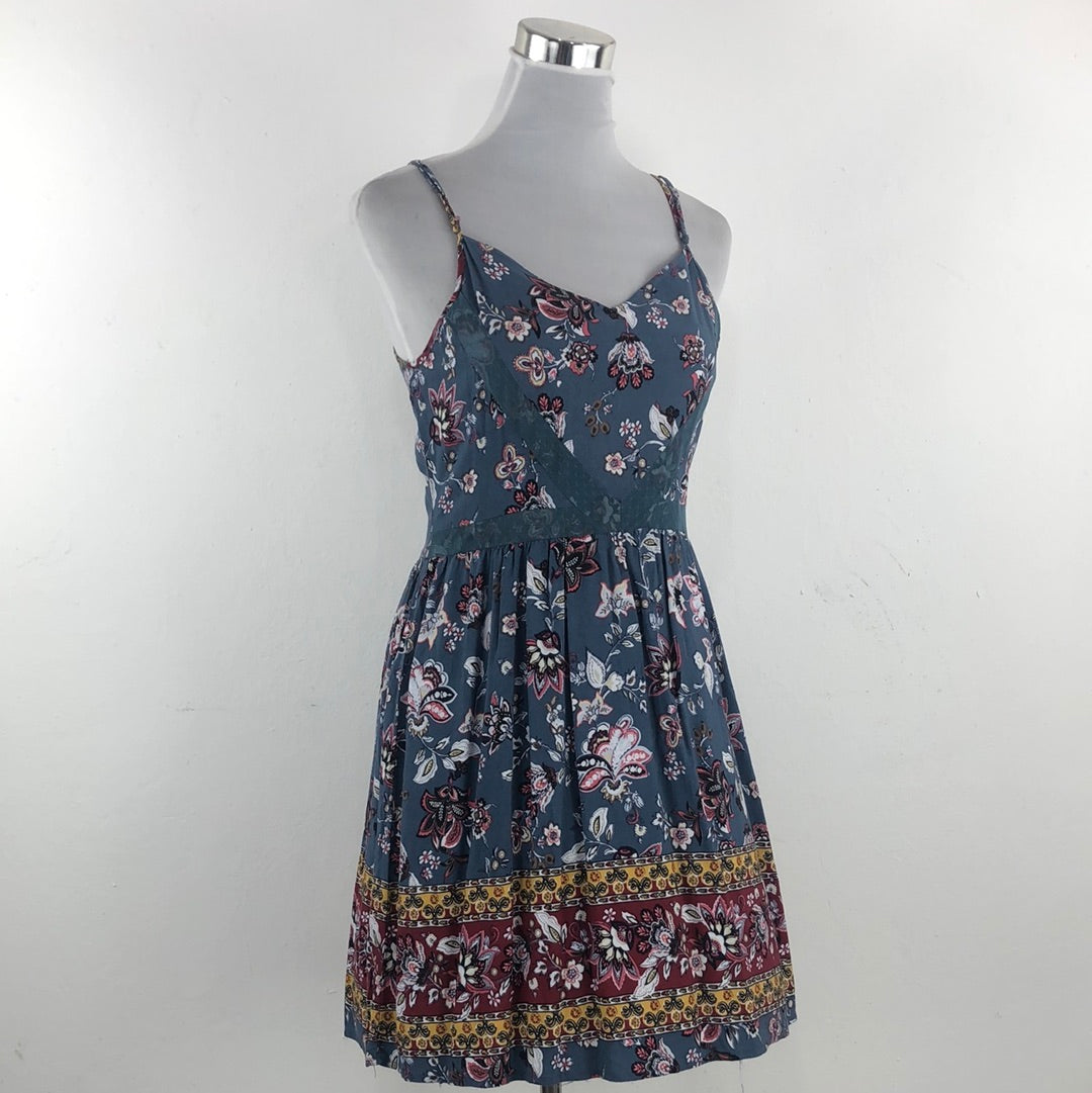 Vestido Azul de Flores Three Pinle Hearts