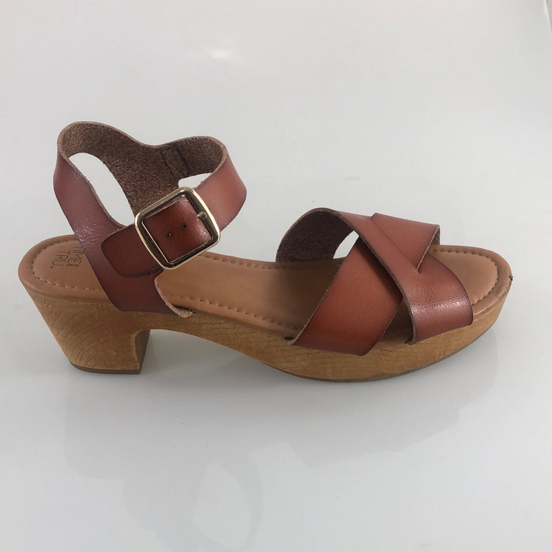 Zapatilla Marron Time and Tru
