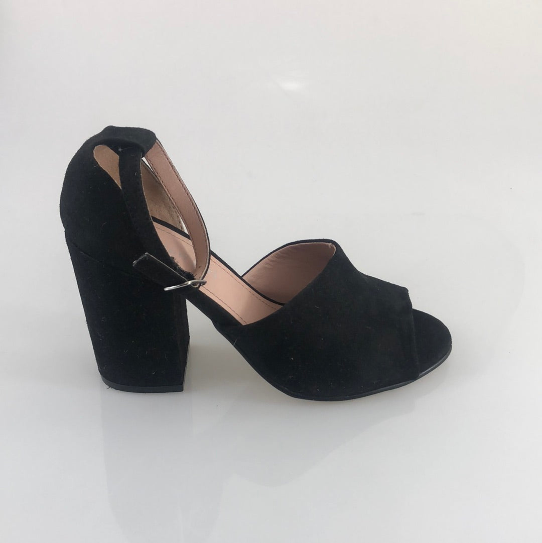 Zapatilla Negro Madden Girl