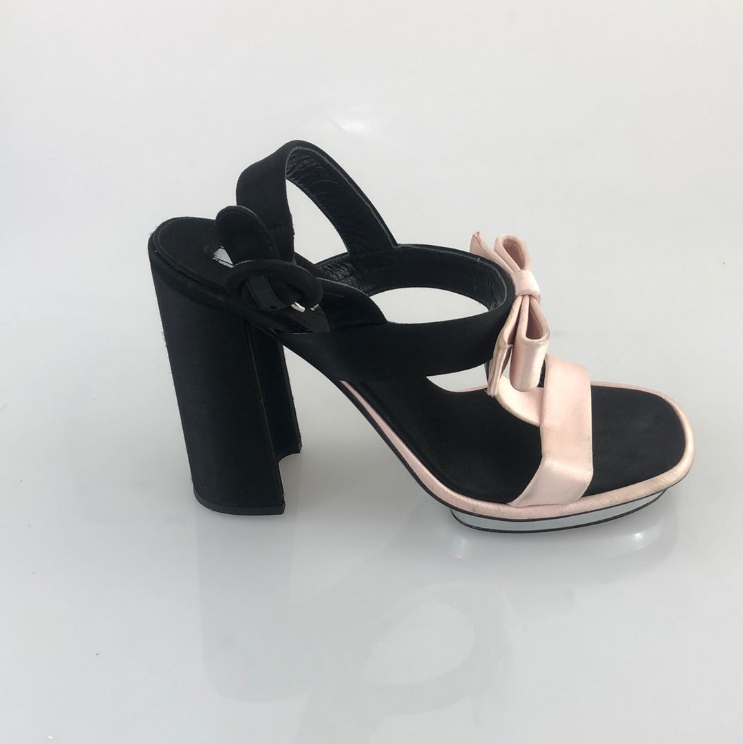 Zapatilla Negro Prada