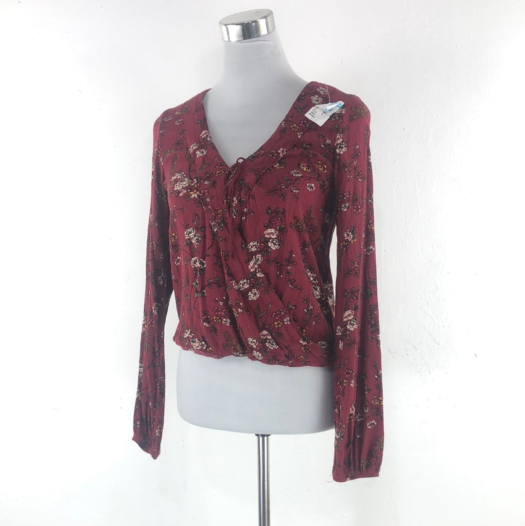 Blusa Rojo Vino de Flores Mossimo