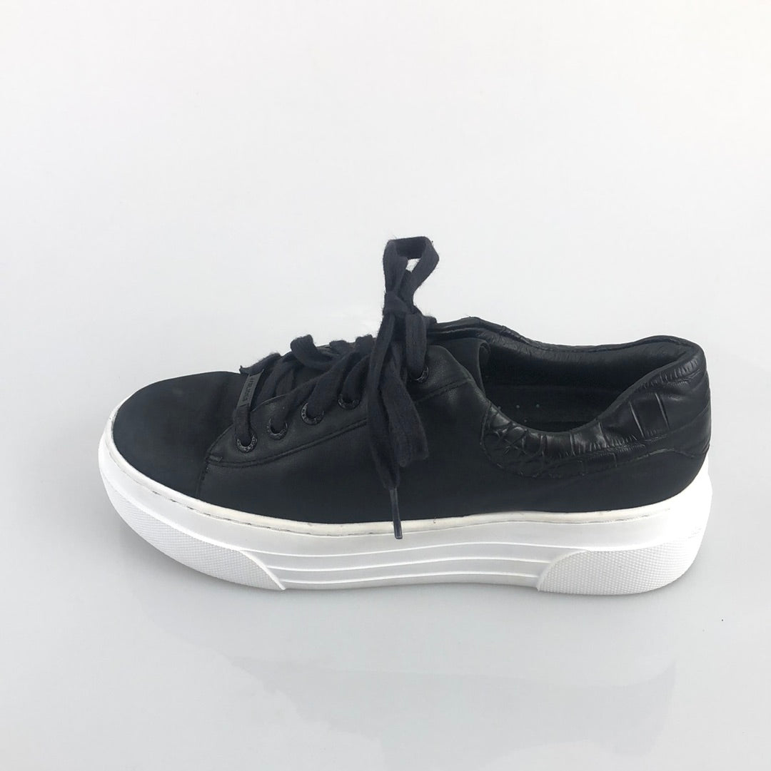 Tenis Negro Jaslides