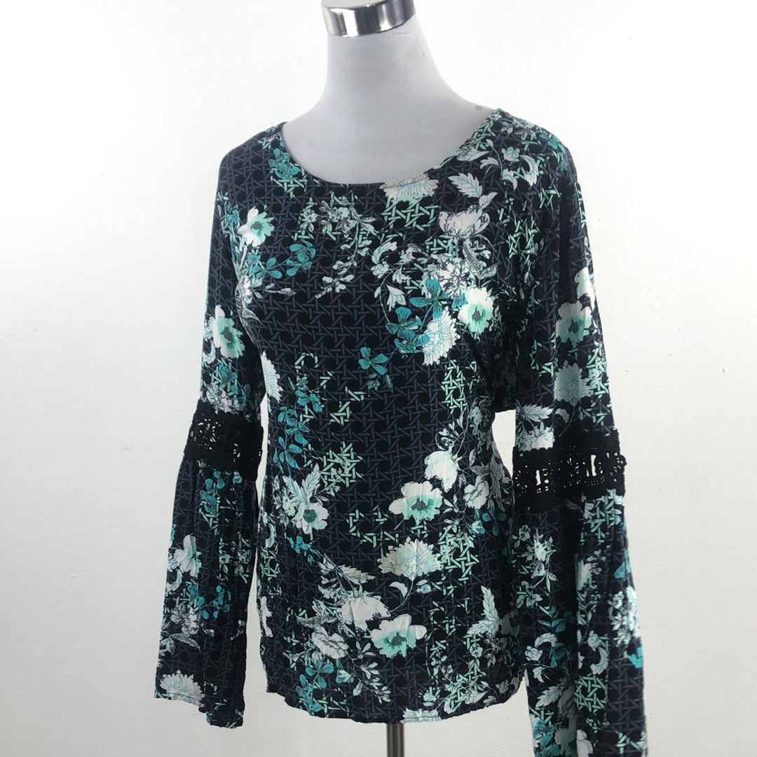 Blusa Negro de Flores Cato