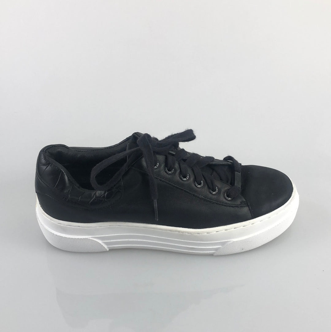 Tenis Negro Jaslides