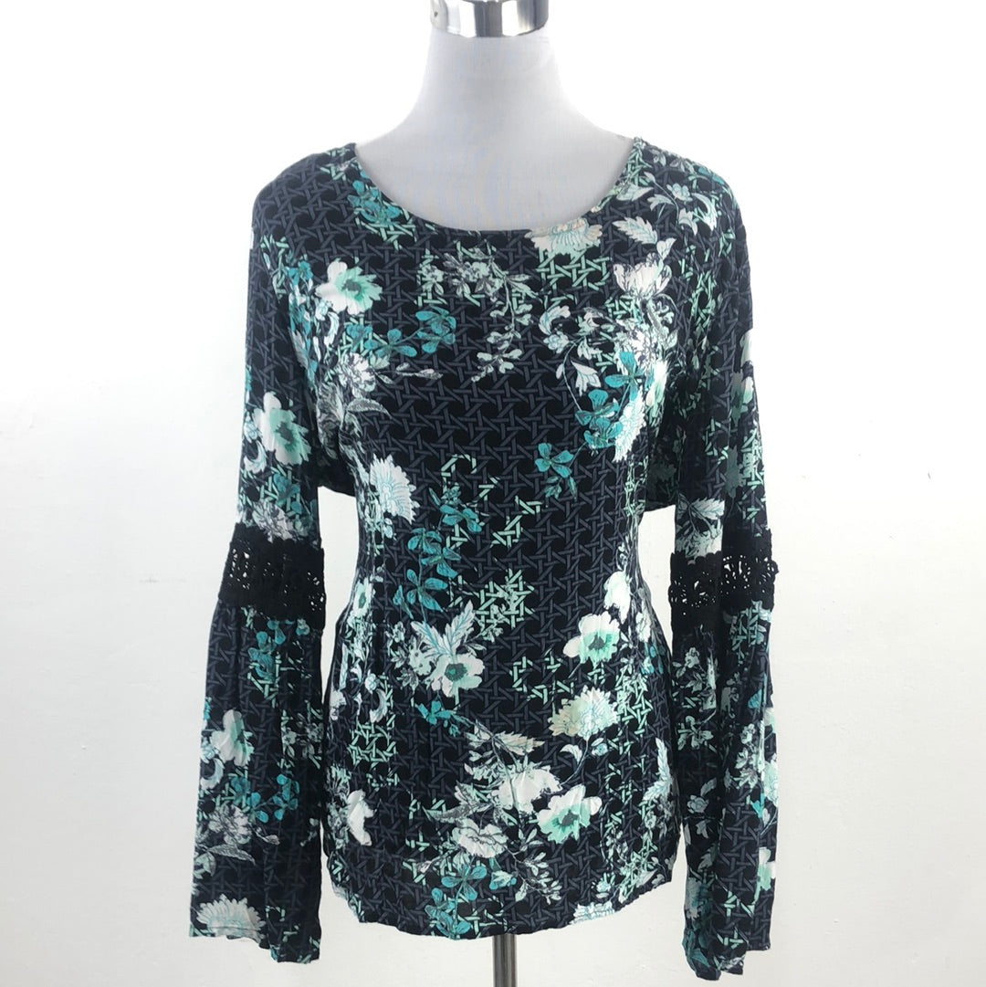 Blusa Negro de Flores Cato