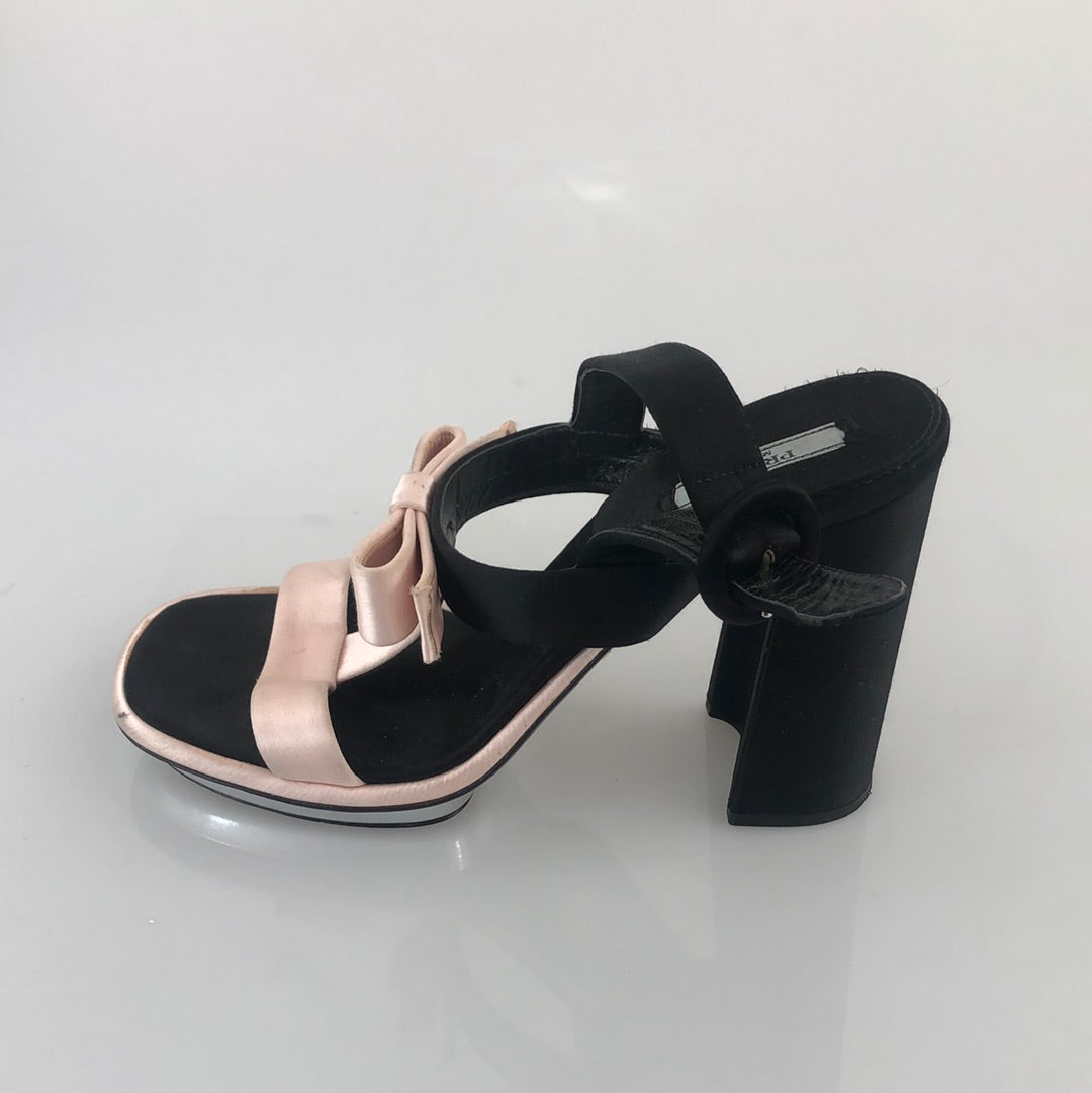 Zapatilla Negro Prada