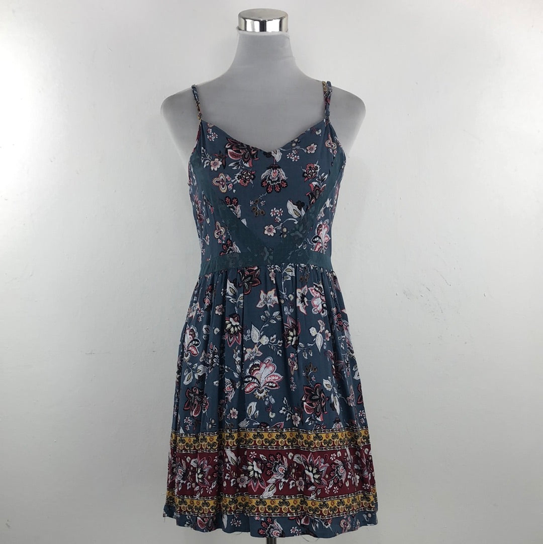 Vestido Azul de Flores Three Pinle Hearts