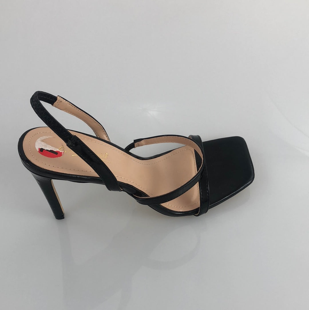 Zapatilla Negro Anne Michelle