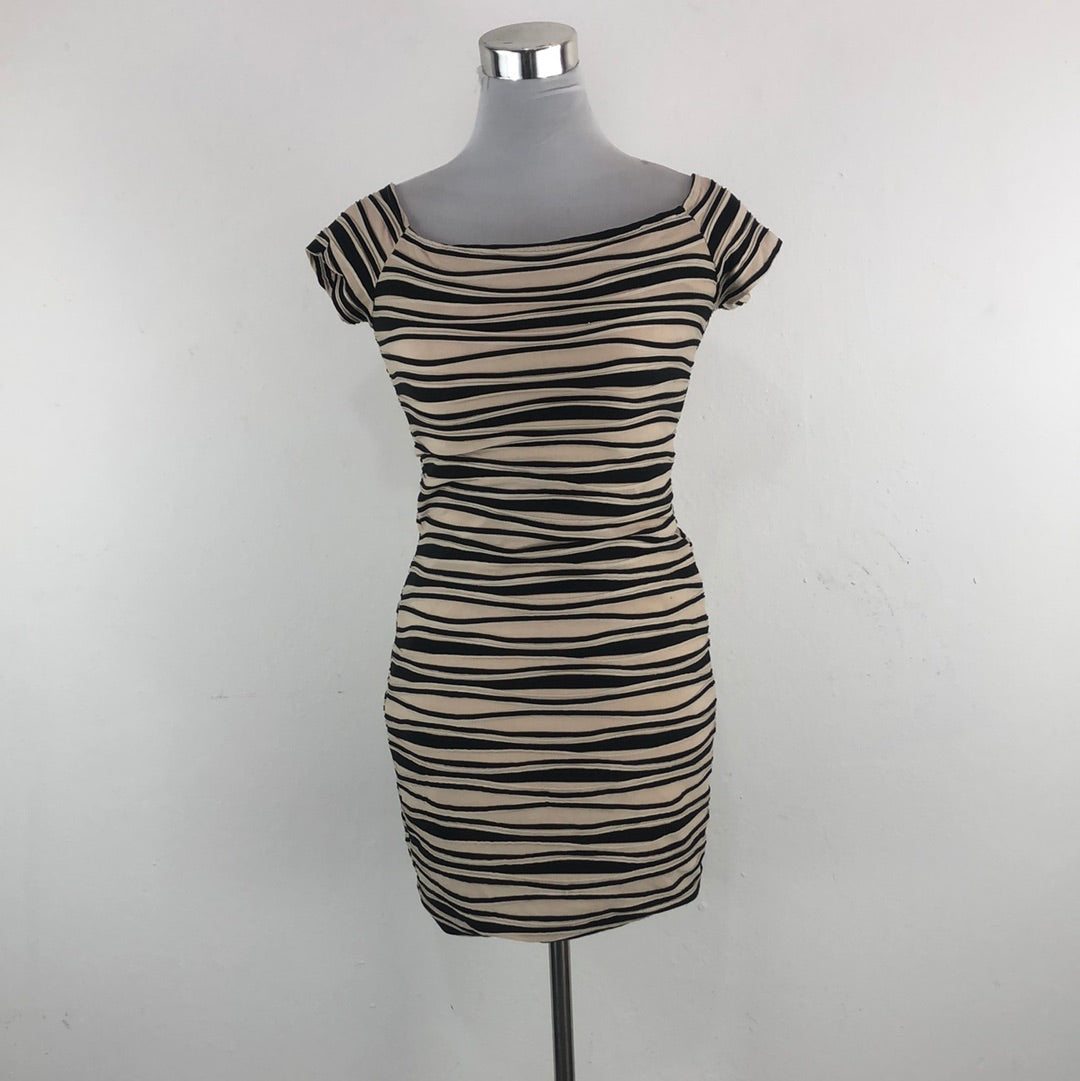 Vestido Crema Wet Seal