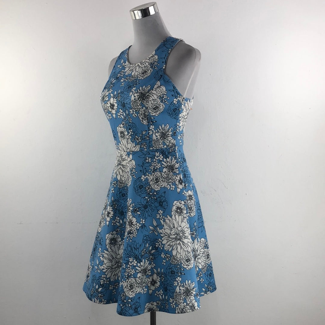 Vestido Azul de Flores Soprano