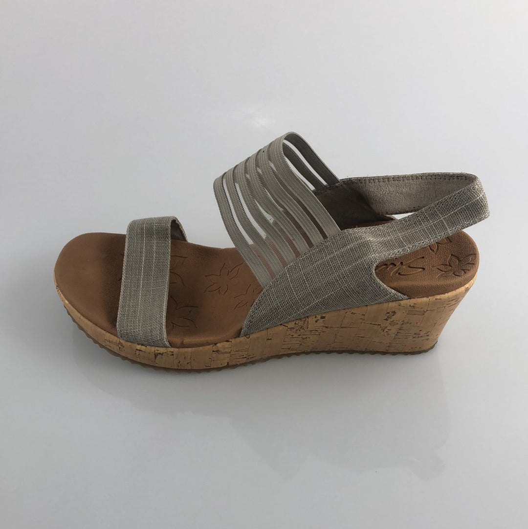 Zapatilla Chocolate Skechers Luxe Foam