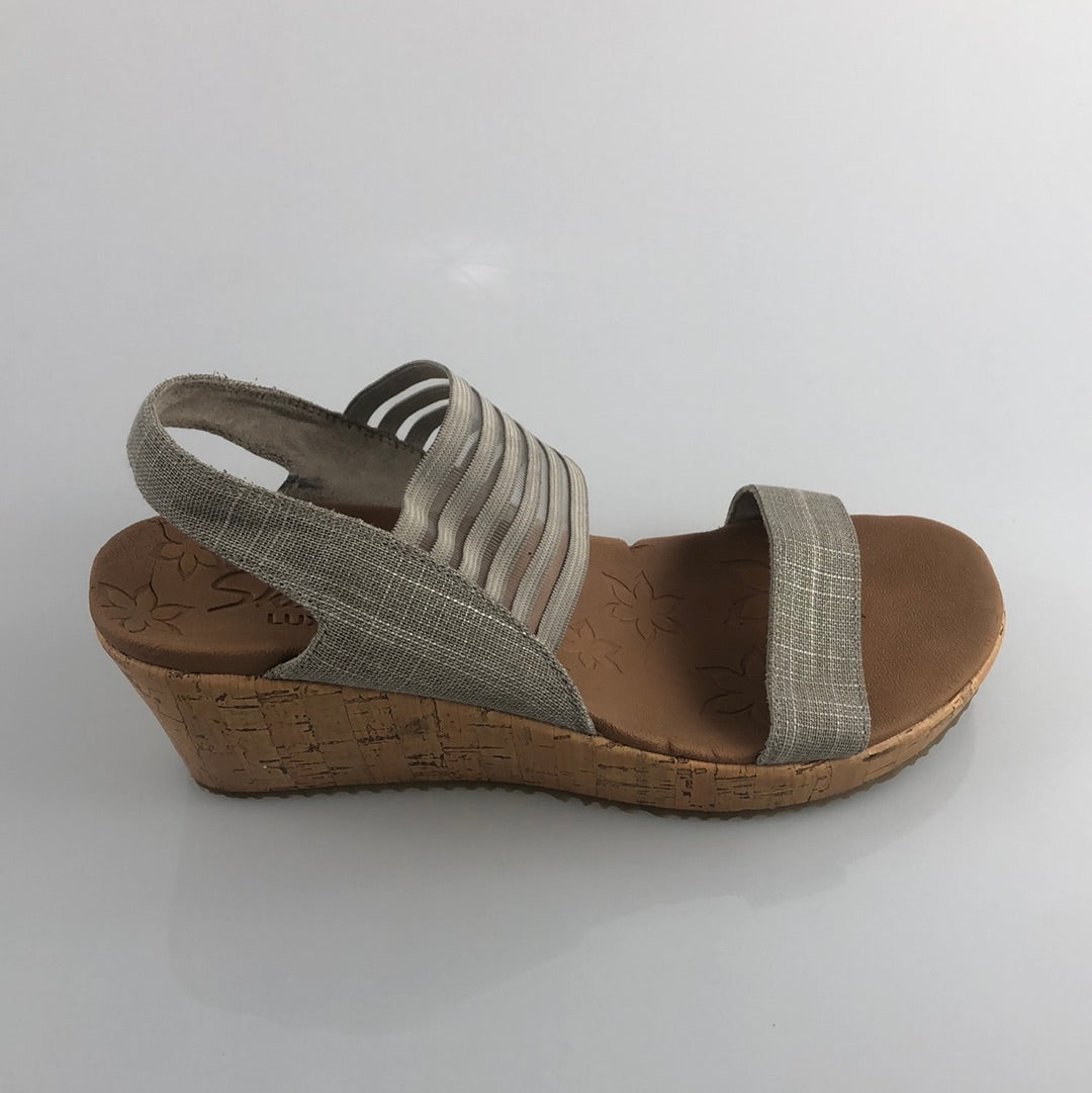 Zapatilla Chocolate Skechers Luxe Foam
