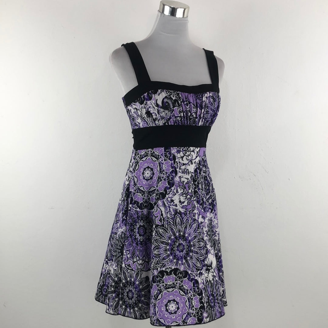 Vestido Morado de Flores Speeckless