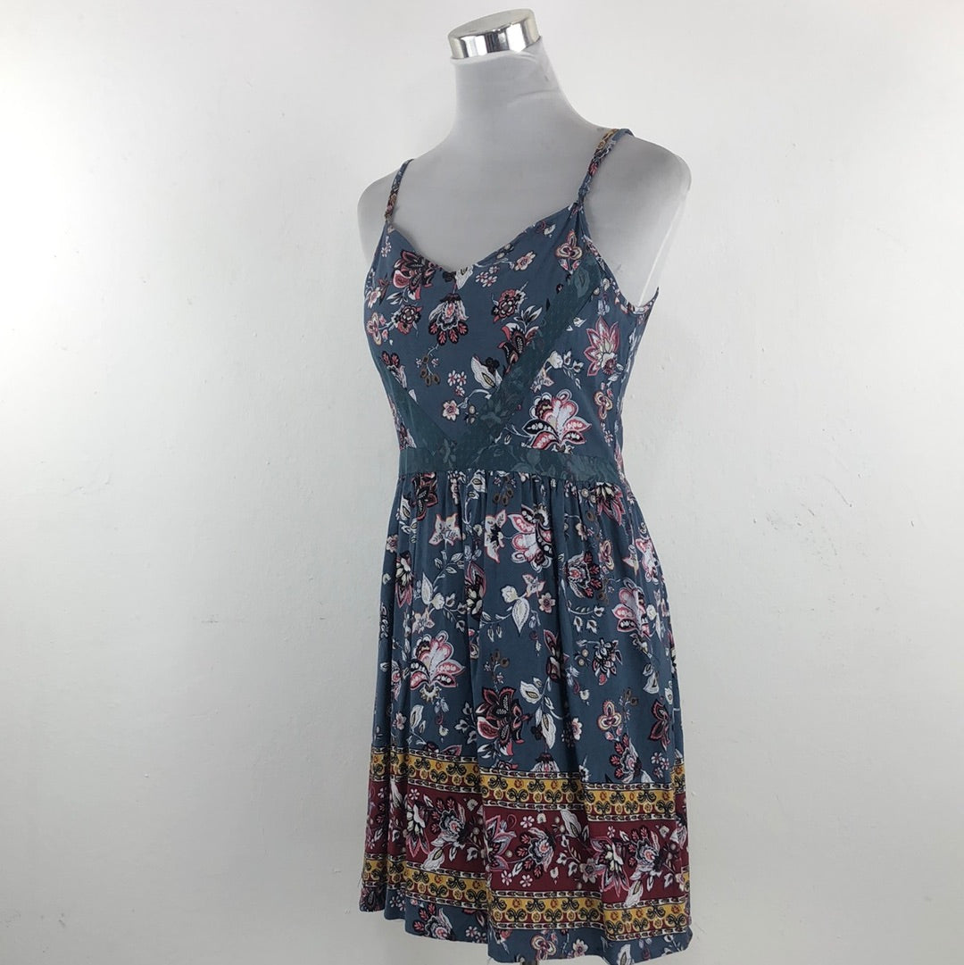Vestido Azul de Flores Three Pinle Hearts