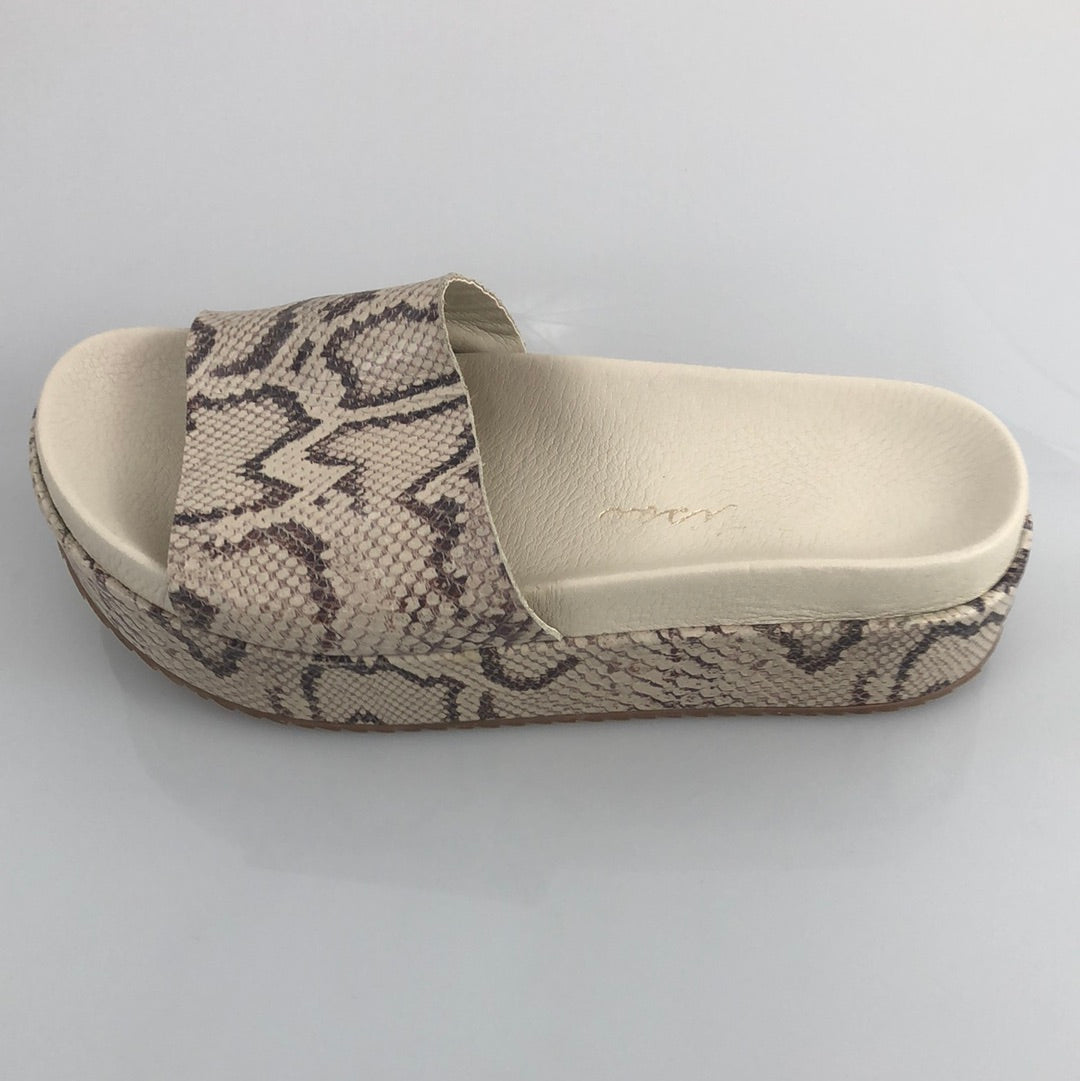 Sandalia Crema Matisse